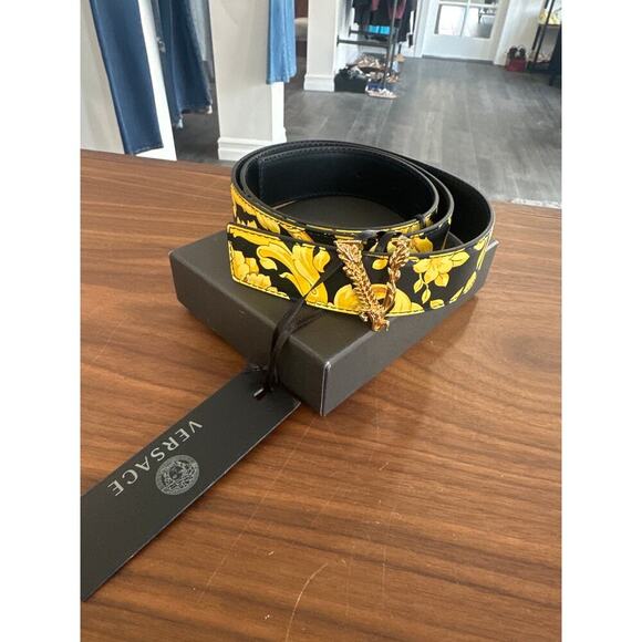 Versace Accessories - NWT Versace Virtus Barocco Print Leather Belt Size 80/32
